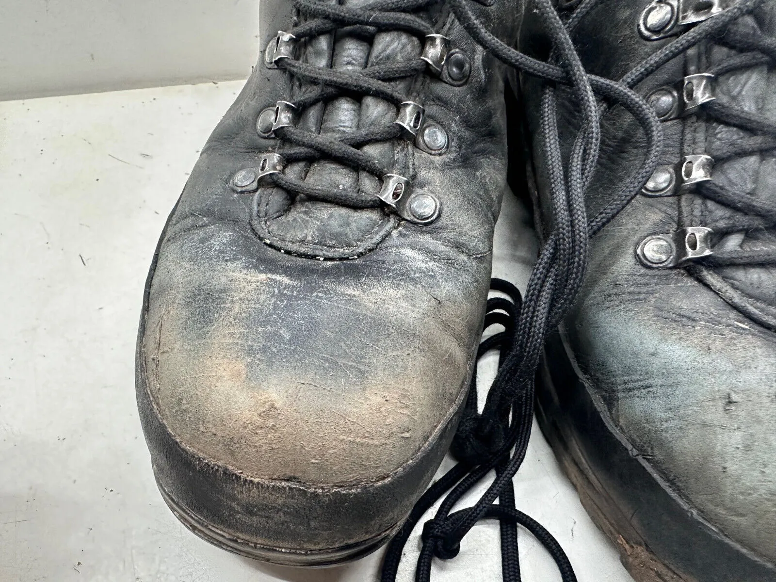German Army Black Leather Army Heavy Duty Combat Boots Meindl - Size EU 47 UK 12
