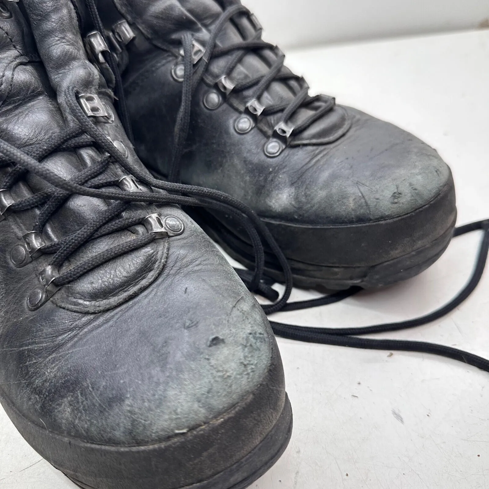 German Army Black Leather Army Heavy Duty Combat Boots Meindl Size EU42.5 UK 8.5