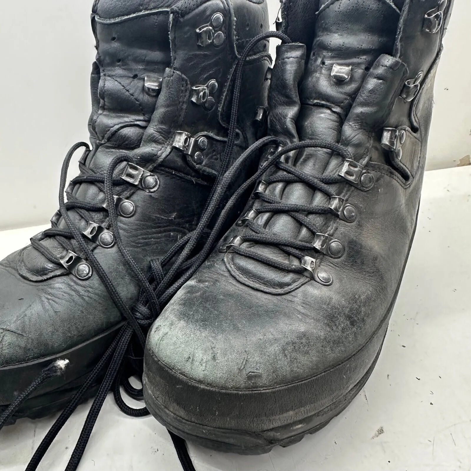 German Army Black Leather Army Heavy Duty Combat Boots Meindl Size EU42.5 UK 8.5