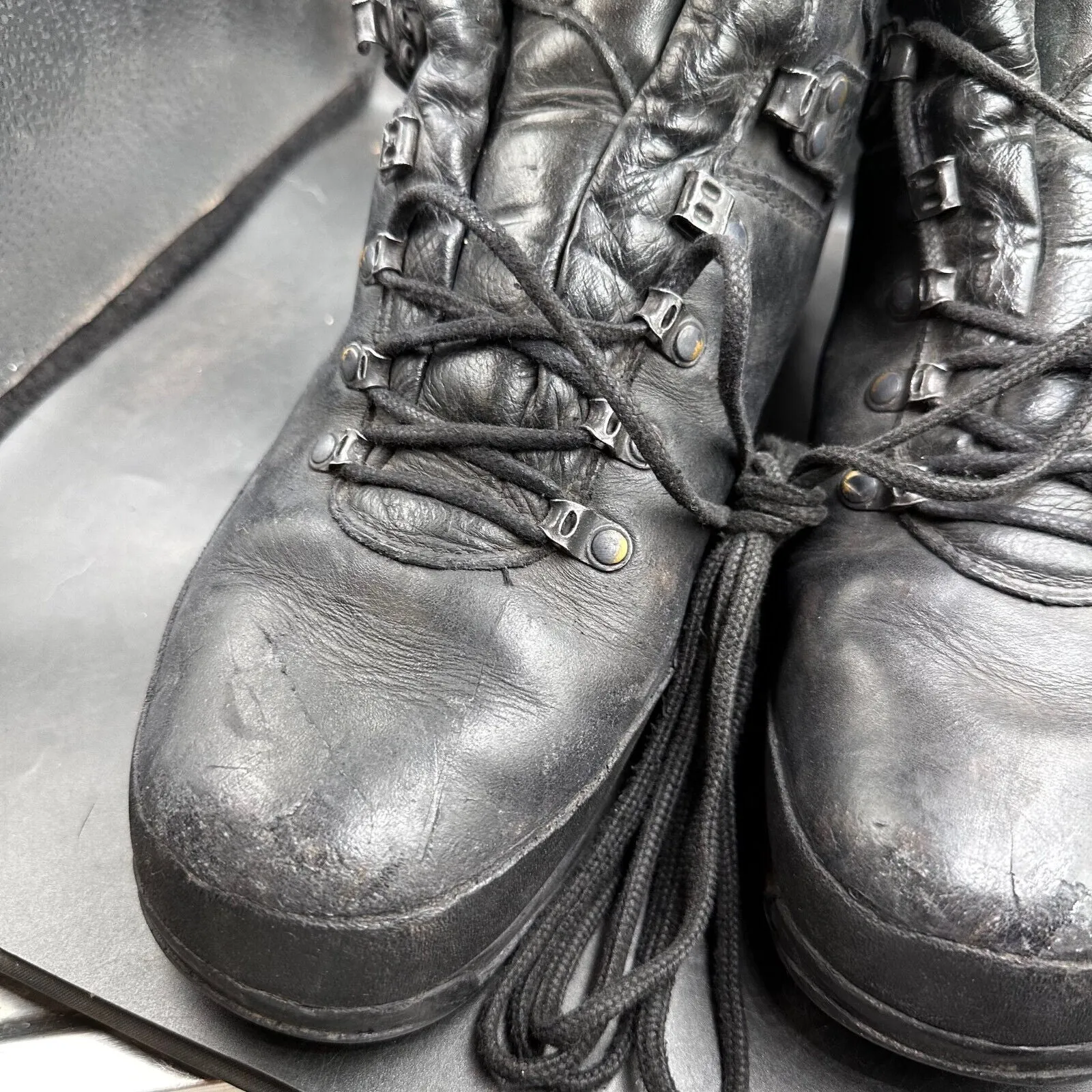 German Army Black Leather Army Heavy Duty Combat Boots Meindl Size EU44.5 UK 10