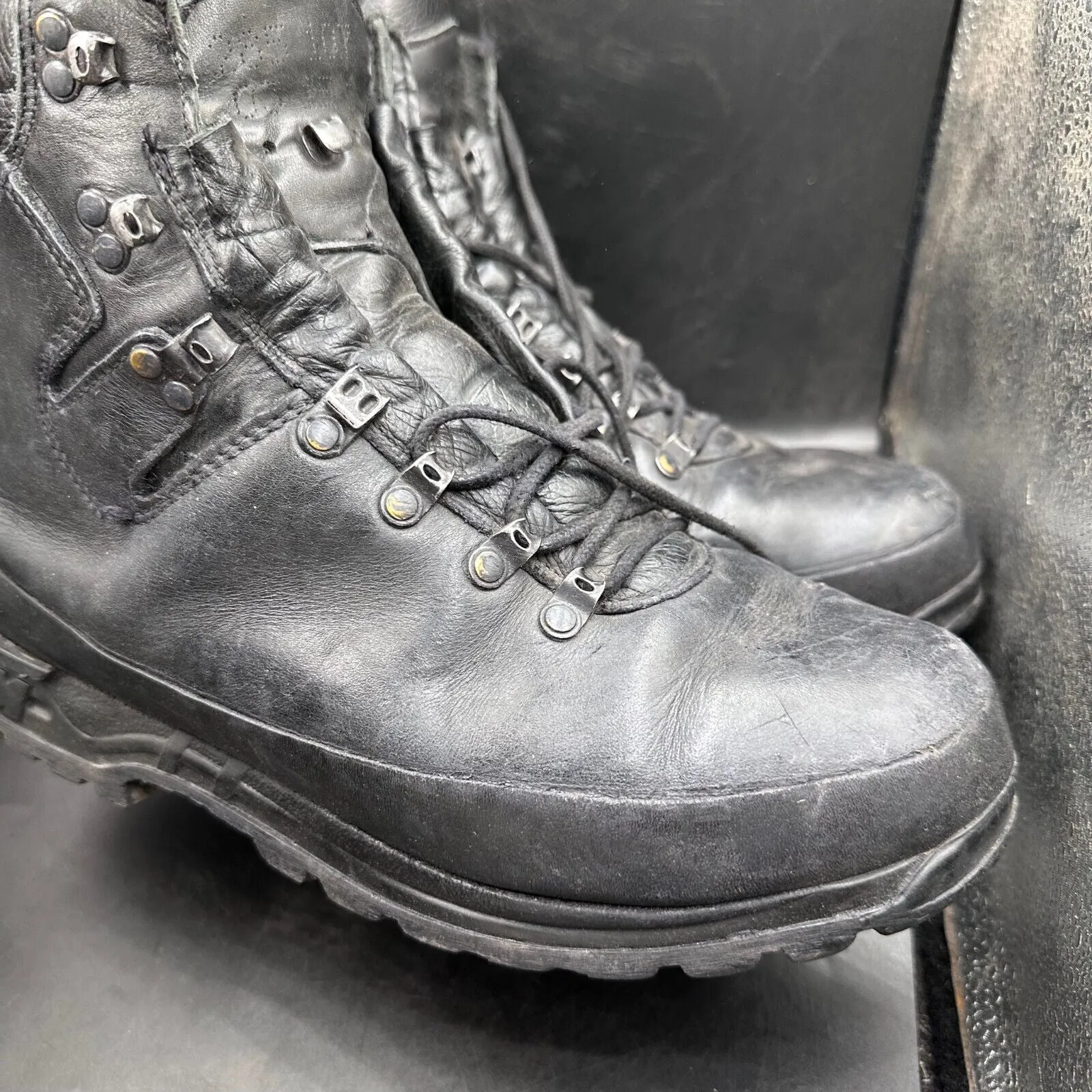 German Army Black Leather Army Heavy Duty Combat Boots Meindl Size EU44.5 UK 10