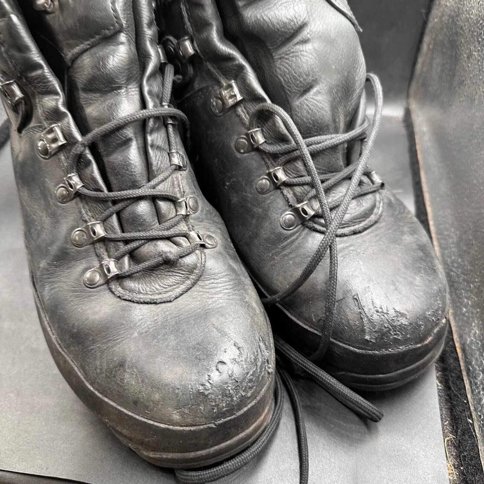 German Army Black Leather Army Heavy Duty Combat Boots Meindl Size EU45.5 UK10.5