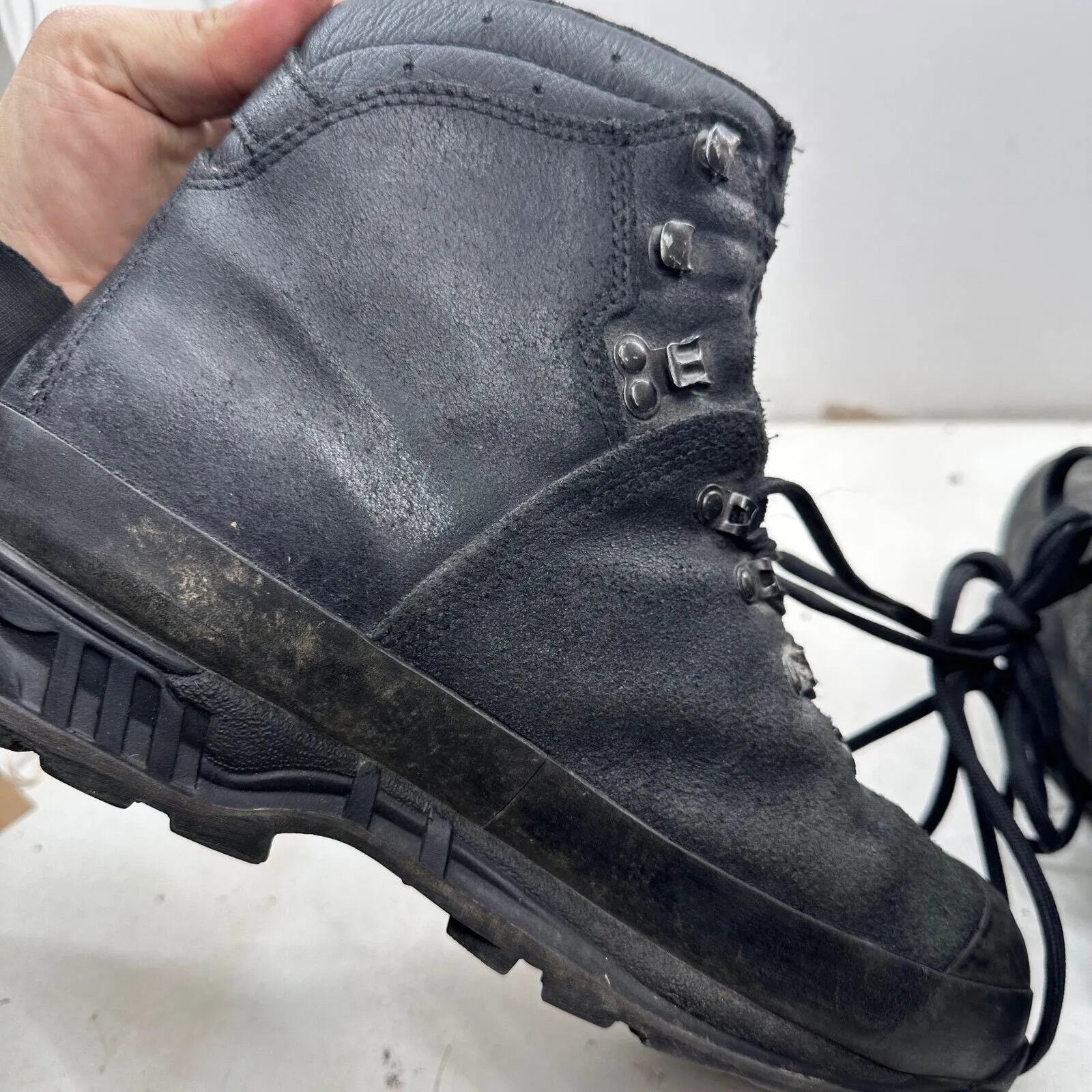 German Army Black Leather Army Heavy Duty Combat Boots - Size EU 43 UK 9