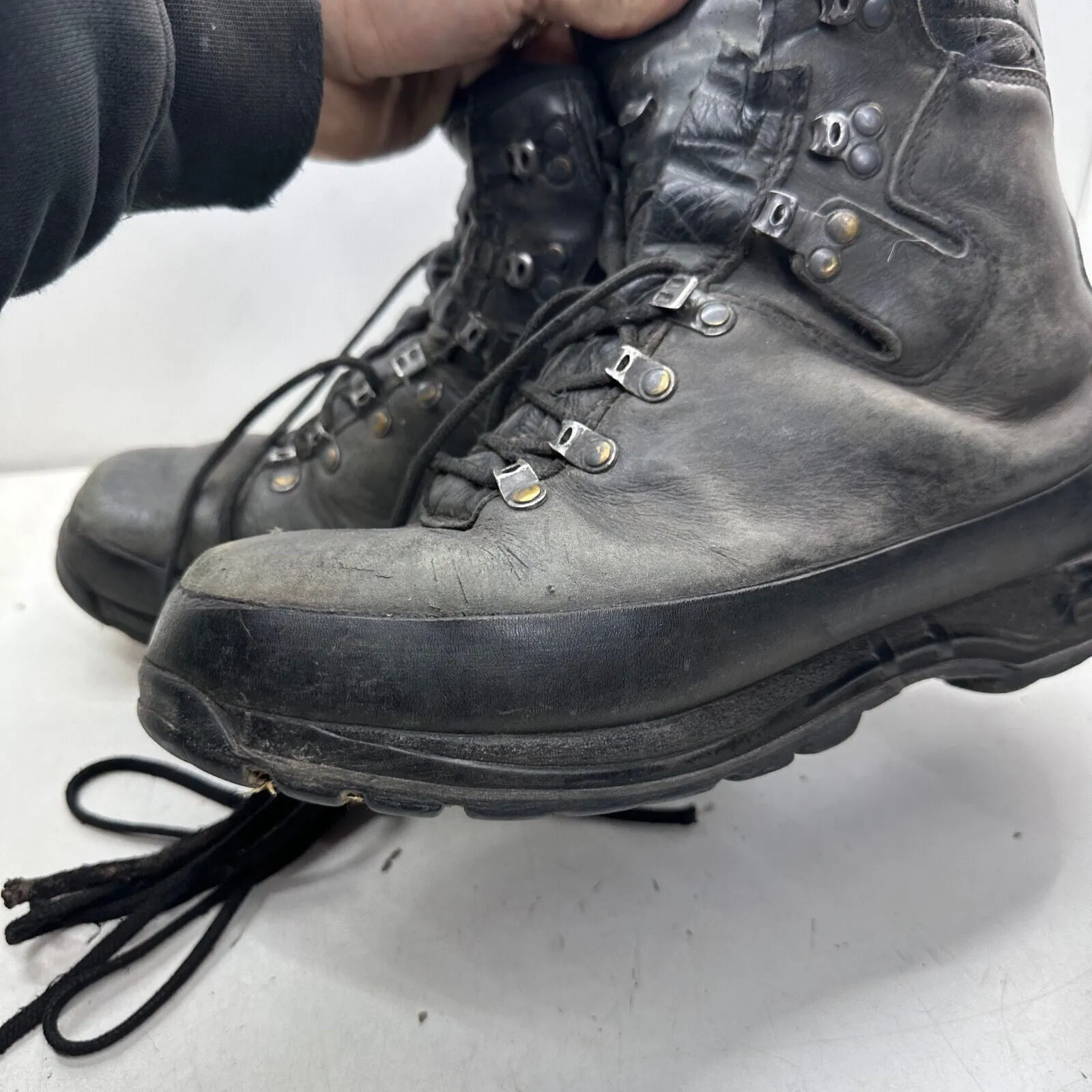 German Army Black Leather Army Heavy Duty Combat Boots - Size EU 43 UK 9