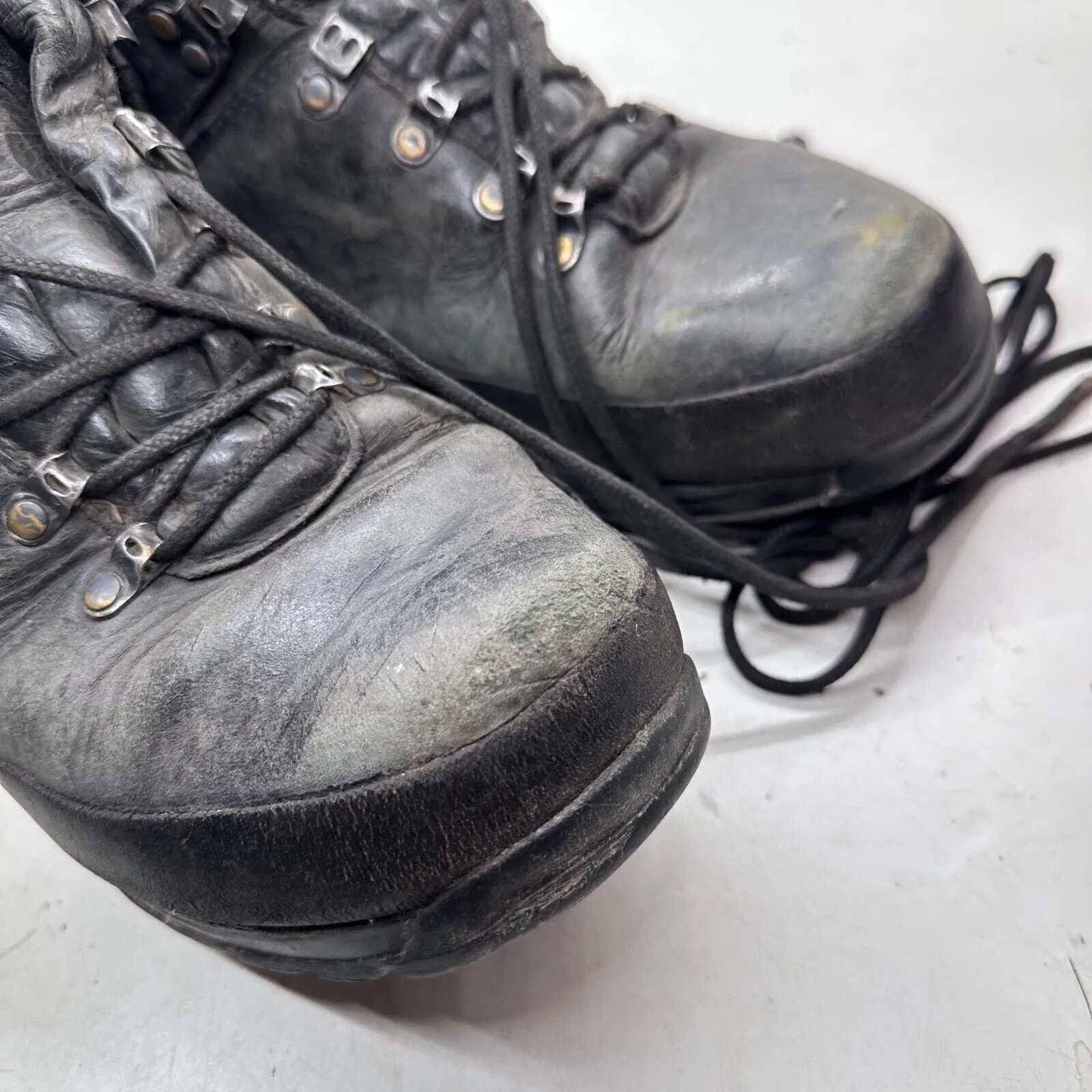 German Army Black Leather Army Heavy Duty Combat Boots - Size EU 43 UK 9