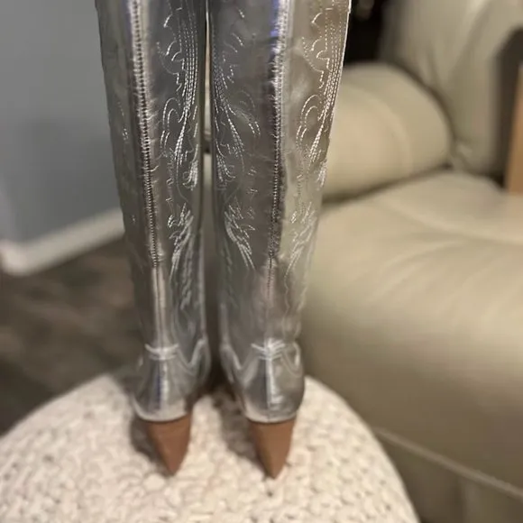 Gianni Bini Size 9.5 Silver Leather Tall Boots Embroidered Western. New without