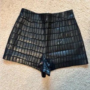 Giorgio Armani Black Crocodile Pattern Women Shorts