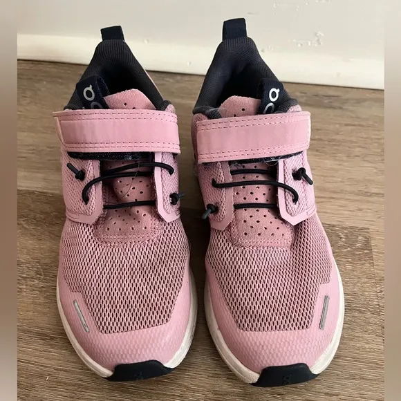 Girls Pink On Cloud Tennis Shoes