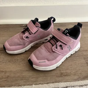 Girls Pink On Cloud Tennis Shoes