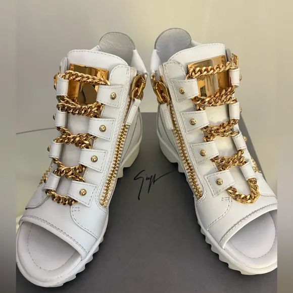 Giuseppe Zanotti white leather Gold Chain White Women's Sandal Sneakers - used
