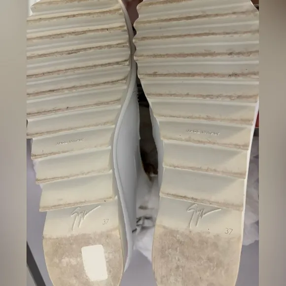 Giuseppe Zanotti white leather Gold Chain White Women's Sandal Sneakers - used