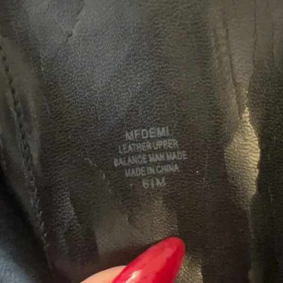 Gorgeous Marc fisher tall black leather boots 6.5