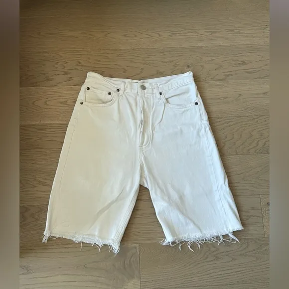 Great Condition AGOLDE 90s Pinch Waist Short in Porcelain Size 27