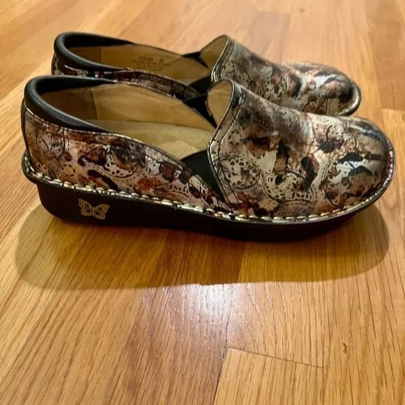 GUC Alegria Debra Metallic Print Leather Clogs Shoes Size 39 or US Size 9
