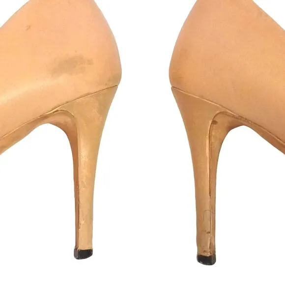 Gucci Horsebit Peep Toe Sz 7.5 Classic Heel Pumps Beige Tan Silver Accent Flaw