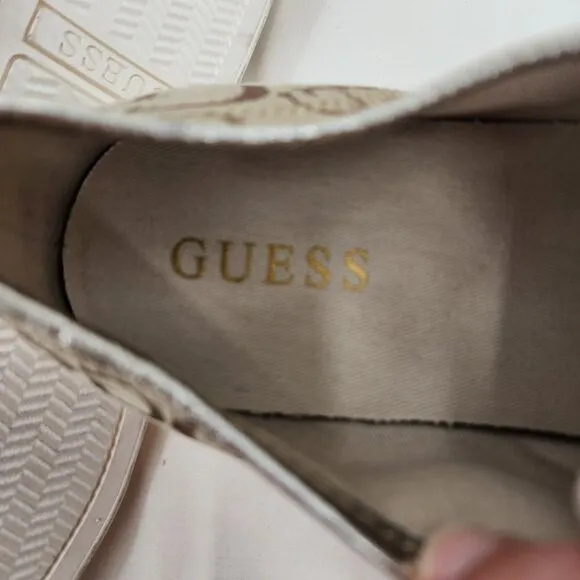 GUESS Goodly Signature Gold Metallic Sneakers Tennis Shoes 11