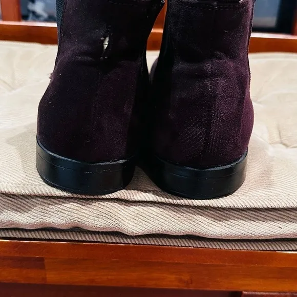 H&amp;M Chocolate Suede Chelsea Boots.