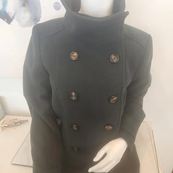 H&amp;M, NWTO BEAUTIFUL Womens size 12, green double breasted high neck collar Coat.