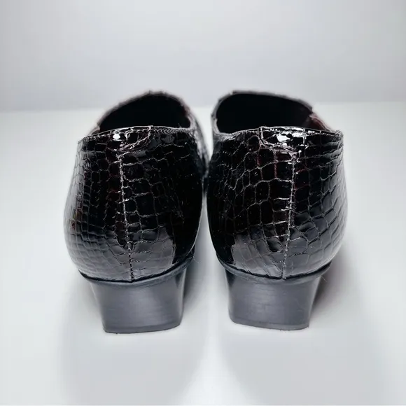 Helle Comfort Crocodile Mule Heel Shoes