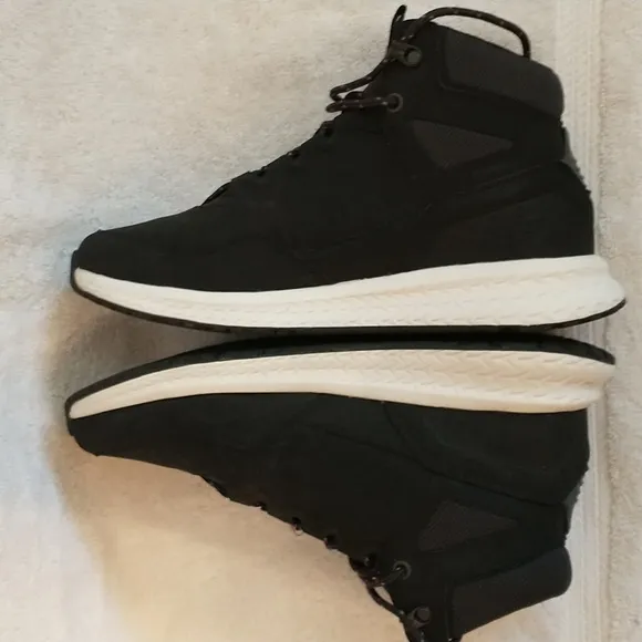 Helly Hansen Sneboo Sneaker Boot, Men's Size 9