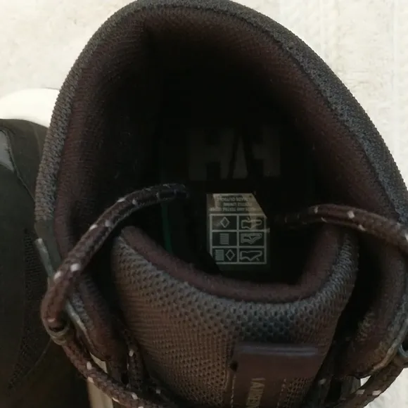 Helly Hansen Sneboo Sneaker Boot, Men's Size 9