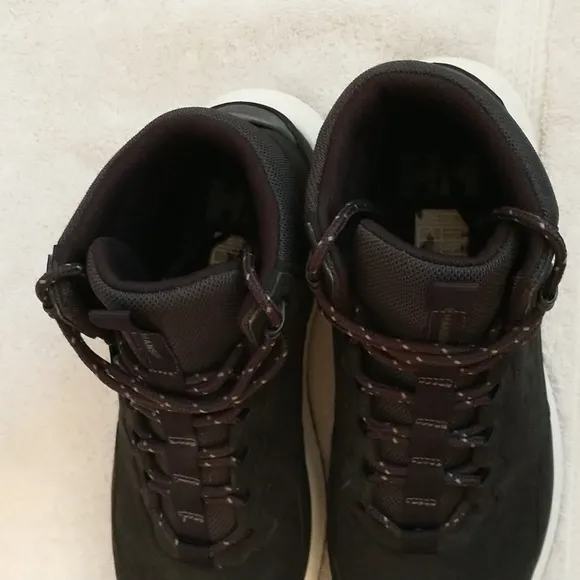 Helly Hansen Sneboo Sneaker Boot, Men's Size 9