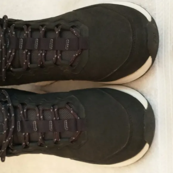 Helly Hansen Sneboo Sneaker Boot, Men's Size 9