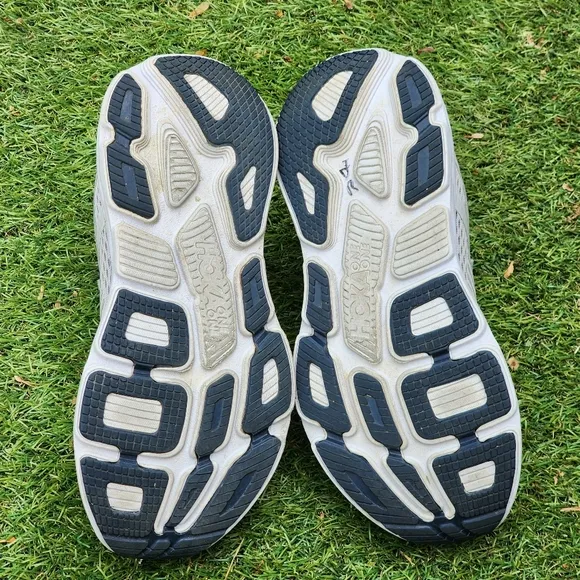 HOKA BONDI 7 - Womens Athletic Shoes - SIZE 7.5