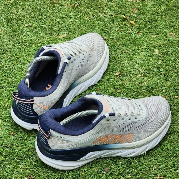 HOKA BONDI 7 - Womens Athletic Shoes - SIZE 7.5