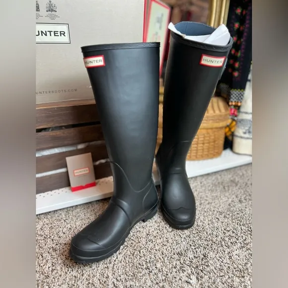 ✨HUNTER Original Tall Boots with Socks!