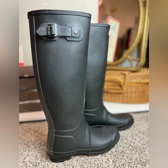✨HUNTER Original Tall Boots with Socks!