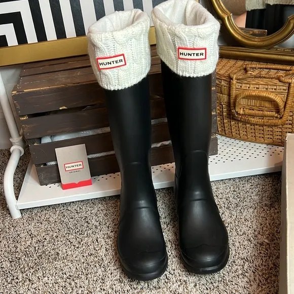 ✨HUNTER Original Tall Boots with Socks!