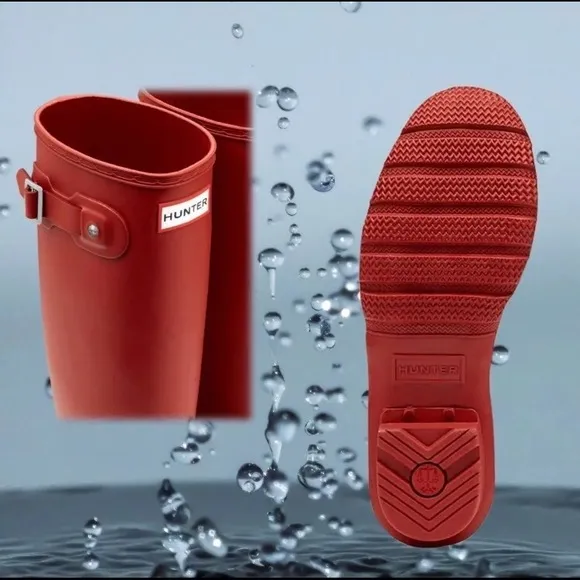 Hunter Original Tall Red Rain Boots NIB