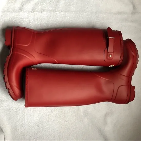 Hunter Original Tall Red Rain Boots NIB