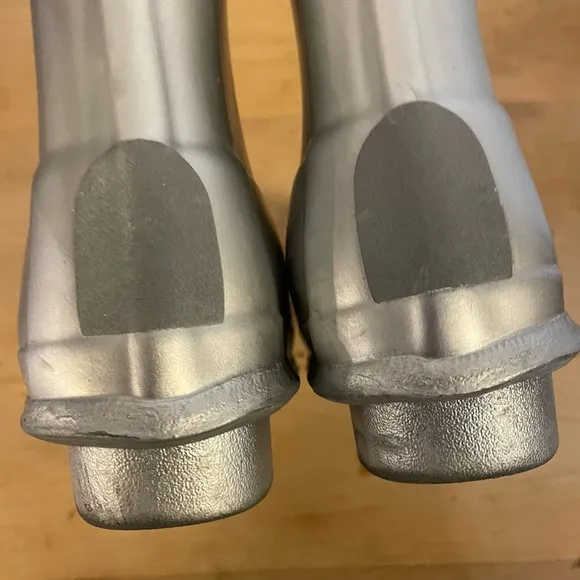 Hunter Silver Metallic Youth Tall Rain Boots Like New! 4 Youth