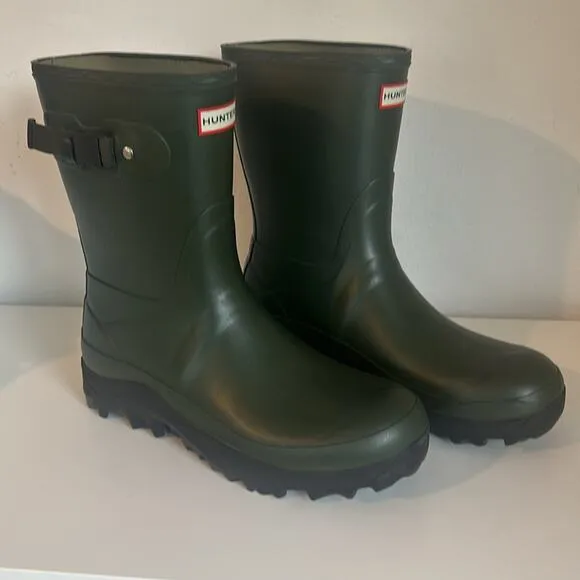 Hunter Snow Short Boot - Men's Sz 13 New Never used winter boots