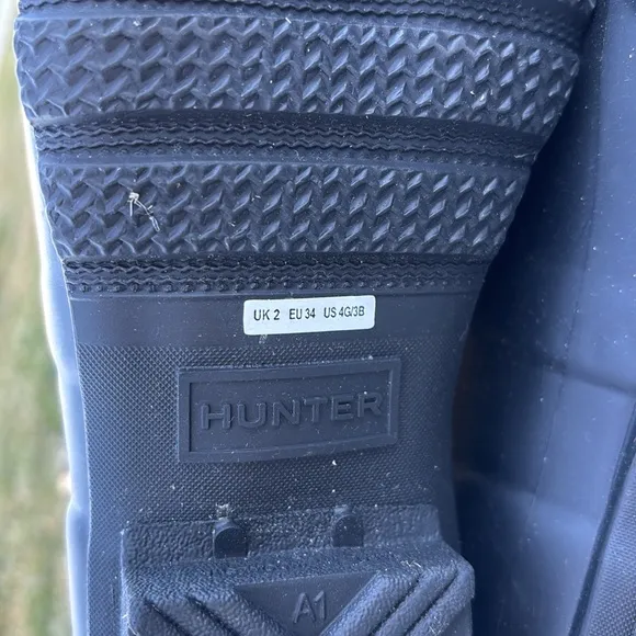 Hunter tall boots size 4. NWOT