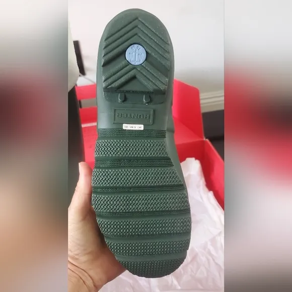 HUNTER tall rain boots socks included