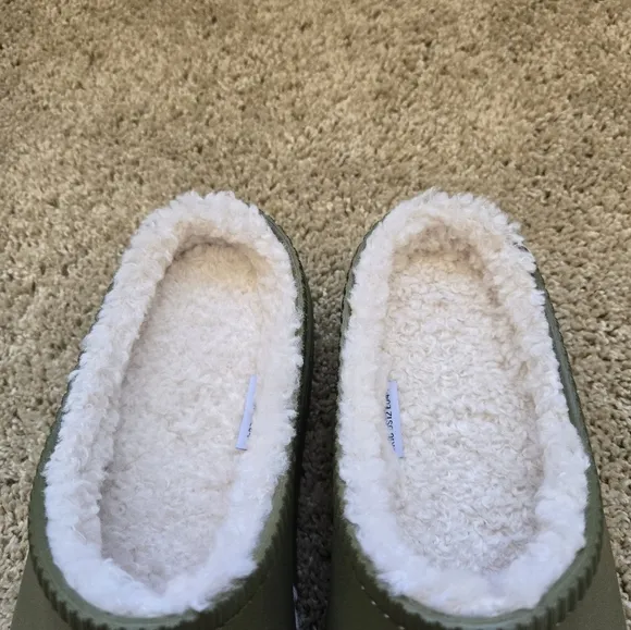 Hunter unisex in/out bloom algae foam insulated clog US 12