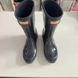 HUNTER Women's Original Short Gloss Rain Boots Navy Blue 5