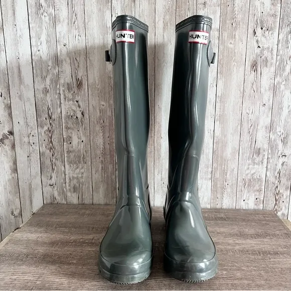 Hunter Women’s Tall Glossy Rain Boots