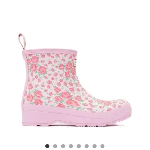 Hunter x LoveShackFancy women’s Short Rose Heart Rain Boot