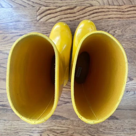 Hunter Yellow Rain Boots tall hunter rain boots girls size 5 women’s size 7