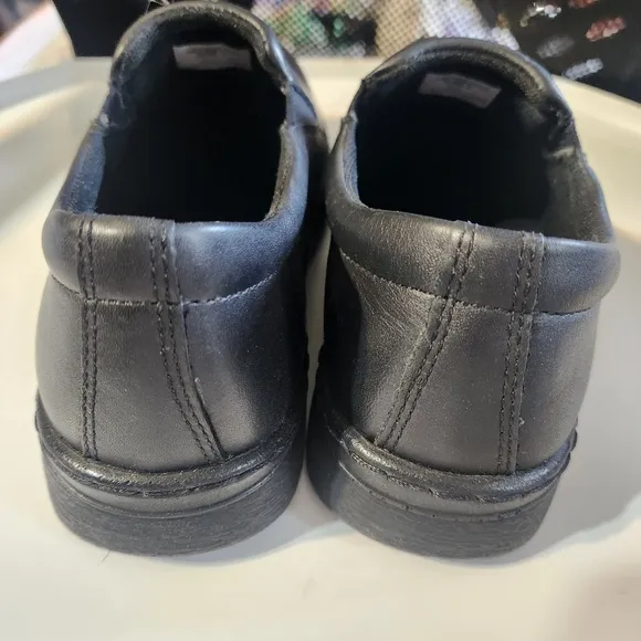 HUSH PUPPIES  Men's Black Leather Slip-On Shoes Sz 4