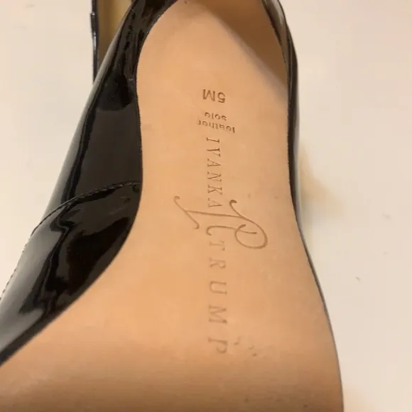 IVANKA TRUMP PEEP TOE BLACK HEELS PUMPS PATENT LEATHER SZ 5