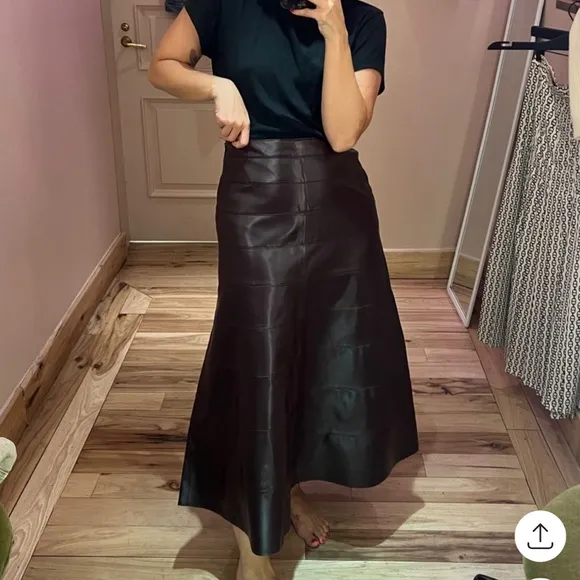 JCREW Seamed circle skirt in faux leather. chocolate/brown. Size 2. NWT