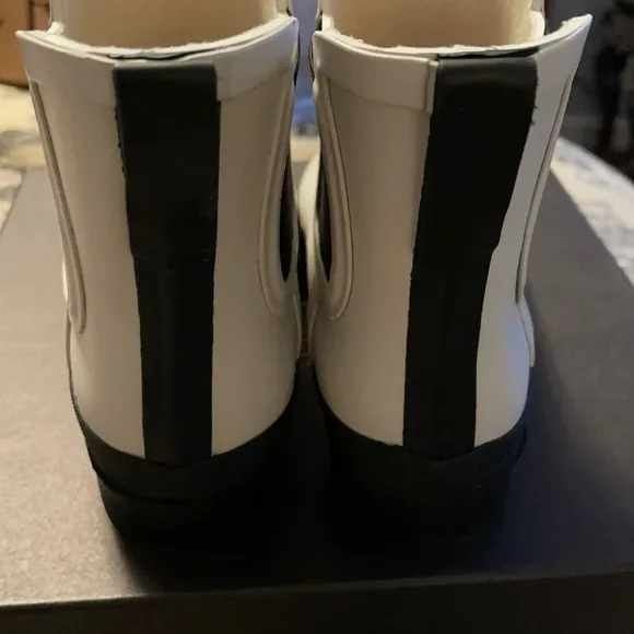 J.Crew Short lug-sole rain-boots Chelsea style BA184