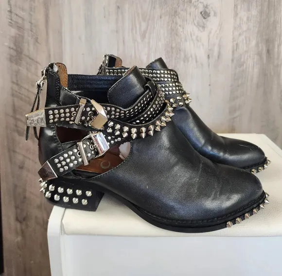 Jeffrey Campbell Everly Silver Spike  Embellished Buckle Boots Black Washed Sz 7