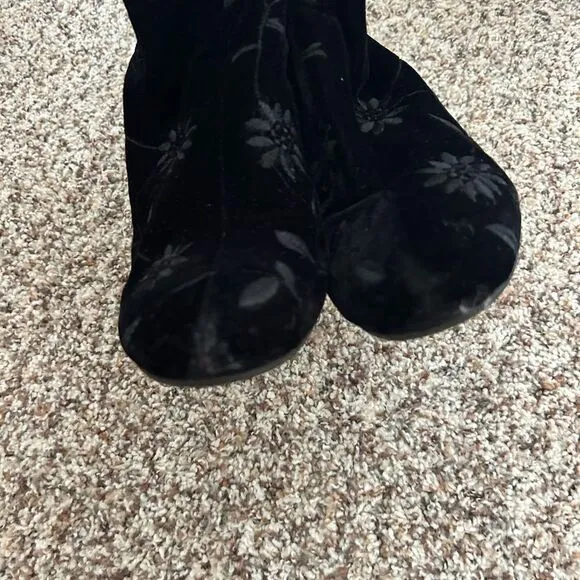 Karl Lagerfeld Paris Women’s Black Suede Leather Floral Short Boots Size 8.5