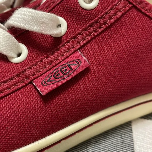 Keen Elsa Canvas Sneakers Shoes Women's Size 8.5 Red Breathable Lace up